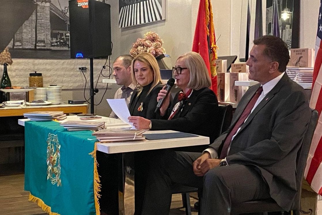 „Najveći zločin u istoriji“ predstavljen u Njujorku; Čavor: Već smo prolazili kroz slične izazove i opstali, možemo to učiniti ponovo