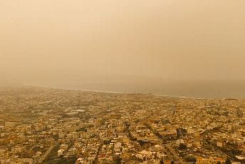 Nevjerovatni snimci iz Grčke: Pješčana oluja stigla iz Afrike i uslovila neprilike (VIDEO)