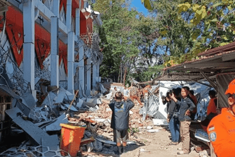 (VIDEO) Snažan zemljotres jačine 7,4 po Rihteru pogodio Indoneziju