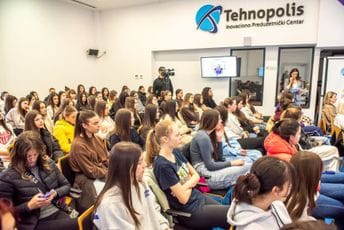 ”Djevojčice hakuju stereotipe”: Ako je tehnologija za sve, zašto žene nijesu tamo gdje se odlučuje? ”Djevojčice hakuju stereotipe”: Ako je tehnologija za sve, zašto žene nijesu tamo gdje se odlučuje?