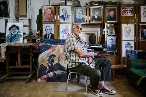 Dijalektičko jedinstvo čulnog i značenjskog u djelu Slavenka Rakočevića