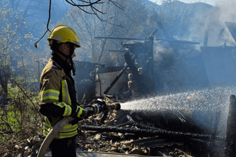 Tivat: Izgorio objekat, sumnja se da je požar podmetnut