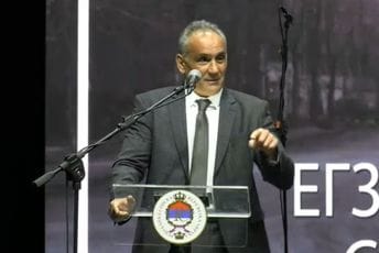 Opet prekrajamo granice? Opet prekrajamo granice?