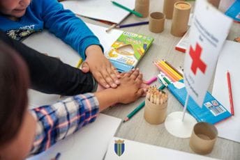 Opština Bar obilježila Međunarodni dan Roma: Isticanje simbola i pokloni u namjeri da se skrene pažnja na ovaj značajan datum