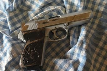 Uhapšen član kriminalne grupe u Baru: Nađen mu pištolj i 300 grama kokaina