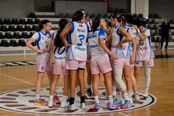 Košarkašice Budućnosti Bemaxa povele u finalu protiv Sea Starsa