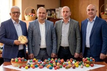 Razapeti razum Razapeti razum