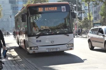 Albanija: Zbog cijena goriva u najavi haos u javnom prevozu Albanija: Zbog cijena goriva u najavi haos u javnom prevozu