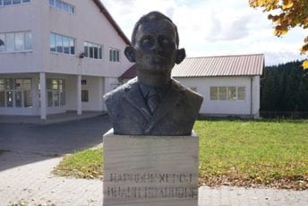 Rožaje: Ukradena bista Miluna Ivanovića, obaviješteno ODT