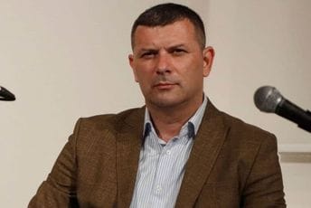 Otimanje prozapadnog narativa