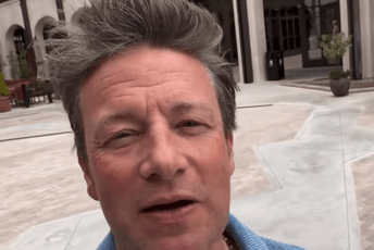 Džejmi Oliver stigao u Tivat: Pogledajte koje je jelo prvo pripremio