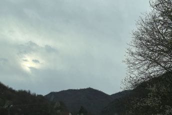 Danas oblačno, mjestimično kiša