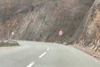 AMSCG: Saobraćaj se odvija nesmetano, oprez zbog radova na više dionica AMSCG: Saobraćaj se odvija nesmetano, oprez zbog radova na više dionica