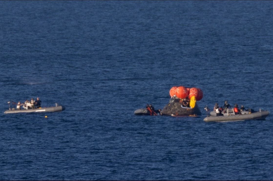 Artemis II: Pogledajte trenutak kada su ronioci otvorili vrata kapsule u kojoj su bili astronauti