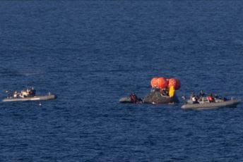 Artemis II: Pogledajte trenutak kada su ronioci otvorili vrata kapsule u kojoj su bili astronauti