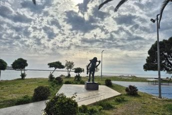 Tri junske noći za pamćenje: Amira Medunjanin, Neno Belan i Jelena Tomašević na otvaranju turističke sezone u Baru Tri junske noći za pamćenje: Amira Medunjanin, Neno Belan i Jelena Tomašević na otvaranju turističke sezone u Baru