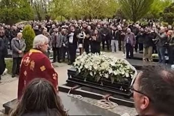 Duško Vujošević sahranjen u Aleji zaslužnih građana na Novom groblju Duško Vujošević sahranjen u Aleji zaslužnih građana na Novom groblju