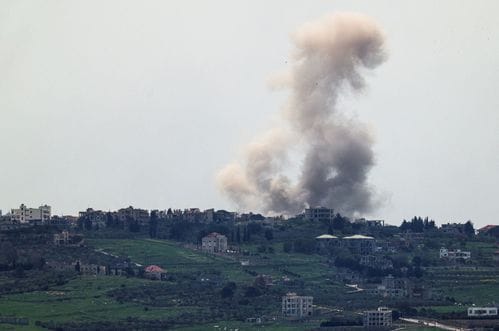 (VIDEO) Izrael izveo vazdušni napad na Bejrut, pogođeni automobili; Iranci: Nastavićemo pregovore sa SAD iako se Vašingtonu ne može vjerovati