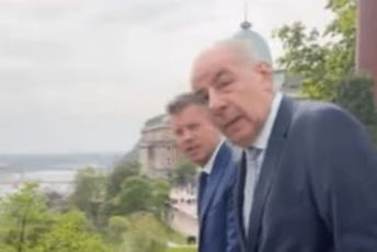(VIDEO) Mađar na balkonu pričao s predsjednikom Mađarske pa ugledao Orbana kako čita (VIDEO) Mađar na balkonu pričao s predsjednikom Mađarske pa ugledao Orbana kako čita