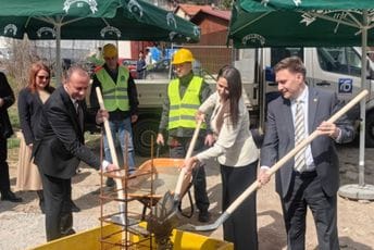 Adžović i Šimun položili kamen temeljac za bolnicu u Pljevljima