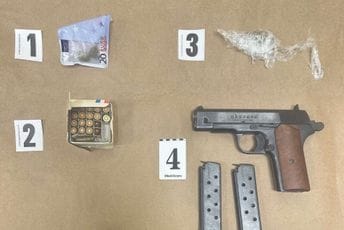 Policija pretresla stan Novljanke: Pronašli marihuanu, pištolji i municiju