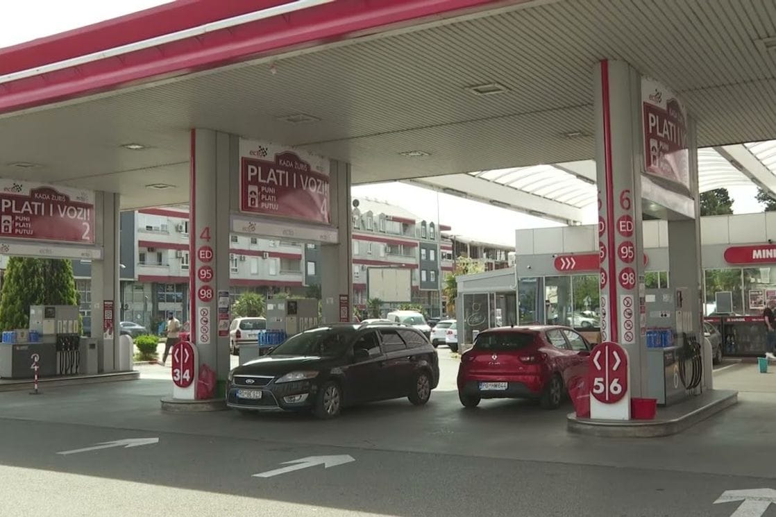 (VIDEO) Vozačima neosjetan pad cijena goriva, turisti kažu da je jeftinije nego kod njih