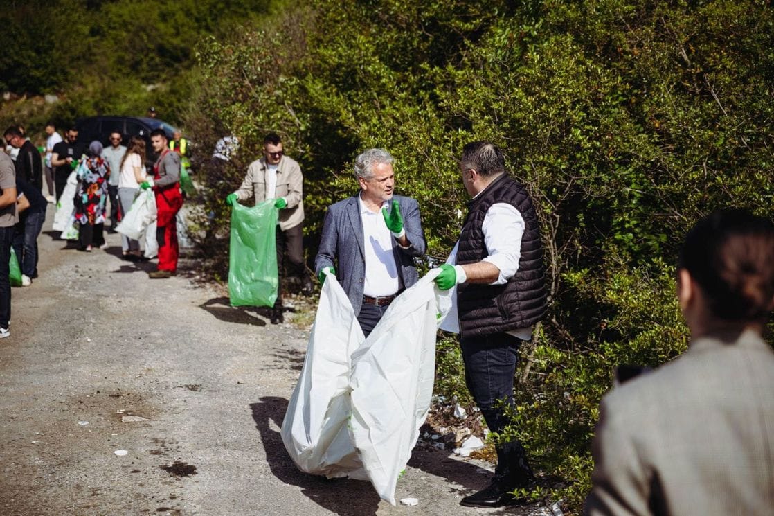 „Čuvaj da te čuva“: Počela akcija čišćenja i sanacija putnih pravaca između Tuzi i Podgorice