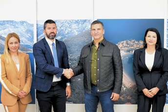 Za liječenje djece i mladih: Morsko dobro doniralo 22.000 eura Fondaciji “Budi human”