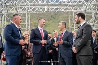 Spajić obišao radove na mostu na Đurđevića Tari: Remek-djelo inženjerske struke, a sada i simbol prijateljstva Crne Gore i Kine