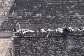 (VIDEO) Krvoproliće kod piramida u Meksiku: Napadač ubio turistkinju, pa sebe