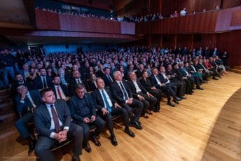 Skupština obilježila Dan sjećanja na žrtve genocida u logorima Jasenovac, Mauthauzen i Dahau (FOTO)