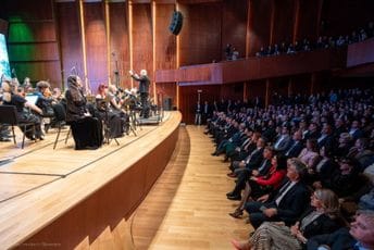 Novi događaj - stara slika: Sinoćnjem programu prisustvovali uglavnom funkcioneri Mandićeve stranke