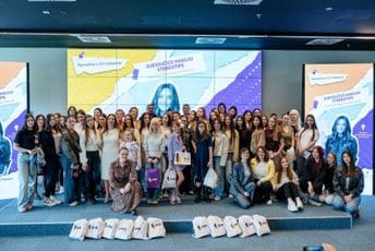 Kompanija One i partneri: Djevojčice hakovale stereotipe oblikujući novu generaciju digitalnih liderki u Crnoj Gori Kompanija One i partneri: Djevojčice hakovale stereotipe oblikujući novu generaciju digitalnih liderki u Crnoj Gori