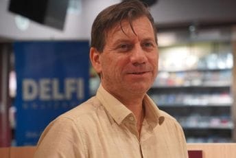 Za zbirku pjesama “Džinovi, strašila i nešto treće”: Nagrada „Dragan Radulović“ srpskom piscu Dejanu Aleksiću