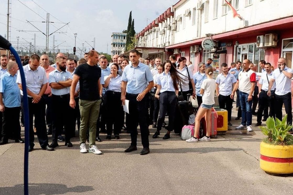 Željezničari ni juče nijesu dobili platu iako je ministar Radulović to najavio