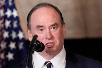 Portparol Pentagona: Šef američke mornarice napušta funkciju