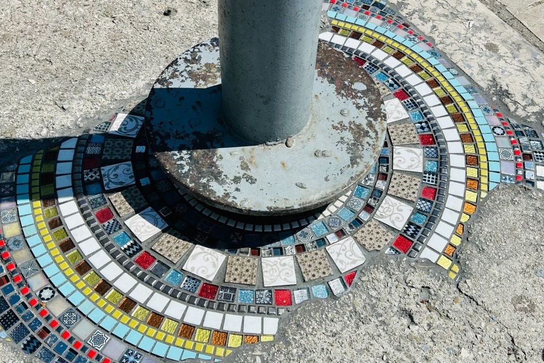 Radovi misterioznog umjetnika osvanuli na ulicama Nikšića (FOTO)