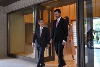 Kad laž ne stigne ni da obuje cipele