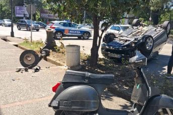 Nezgoda u Podgorici: Vozilo završilo na krovu