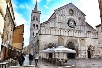 Između kasarne JNA i sjećanja