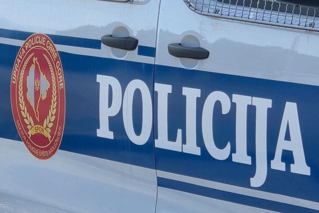 Za 24 sata 11 saobraćajnih nezgoda, povrijeđene tri osobe