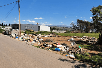 Stari problemi na periferiji Podgorice: U Tološima se gomila otpad pored kontejnera