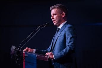 Nakon 12 godina: Zastava EU opet će se vijoriti sa zgrade mađarskog parlamenta