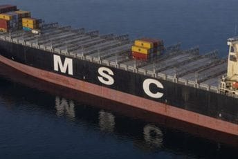 Naši pomorci dobro, oduzeti im telefoni