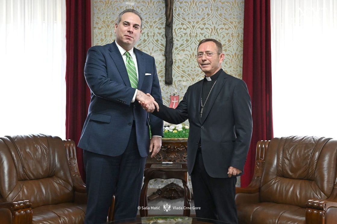 Ivanović razgovarao s nadbiskupom Đonlešajem: Međuvjerski sklad važan za evropski put Crne Gore