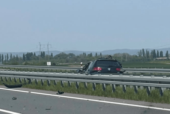 Teška nesreća u Srbiji: Poginule četiri osobe pošto je vozač saobraćao u suprotnom smjeru