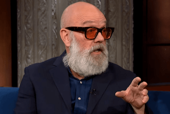 Deceniju i po nakon razlaza R.E.M.-a: Majkl Stajp najavio album, predstavio i prvu pjesmu