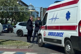 (FOTO i VIDEO) Sudar skupštinskog vozila i BMW-a: Camaj imao udes u Podgorici, nema povrijeđenih