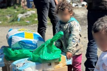 Humanitarna akcija za samohrane roditelje iz Nikšića, Pljevalja i Žabljaka: Podijeljeno 50 paketa pomoći