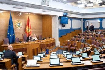 Mugoša: Ako je Vlada tajno korigovala odluku o akcizi na dizel građani su oštećeni